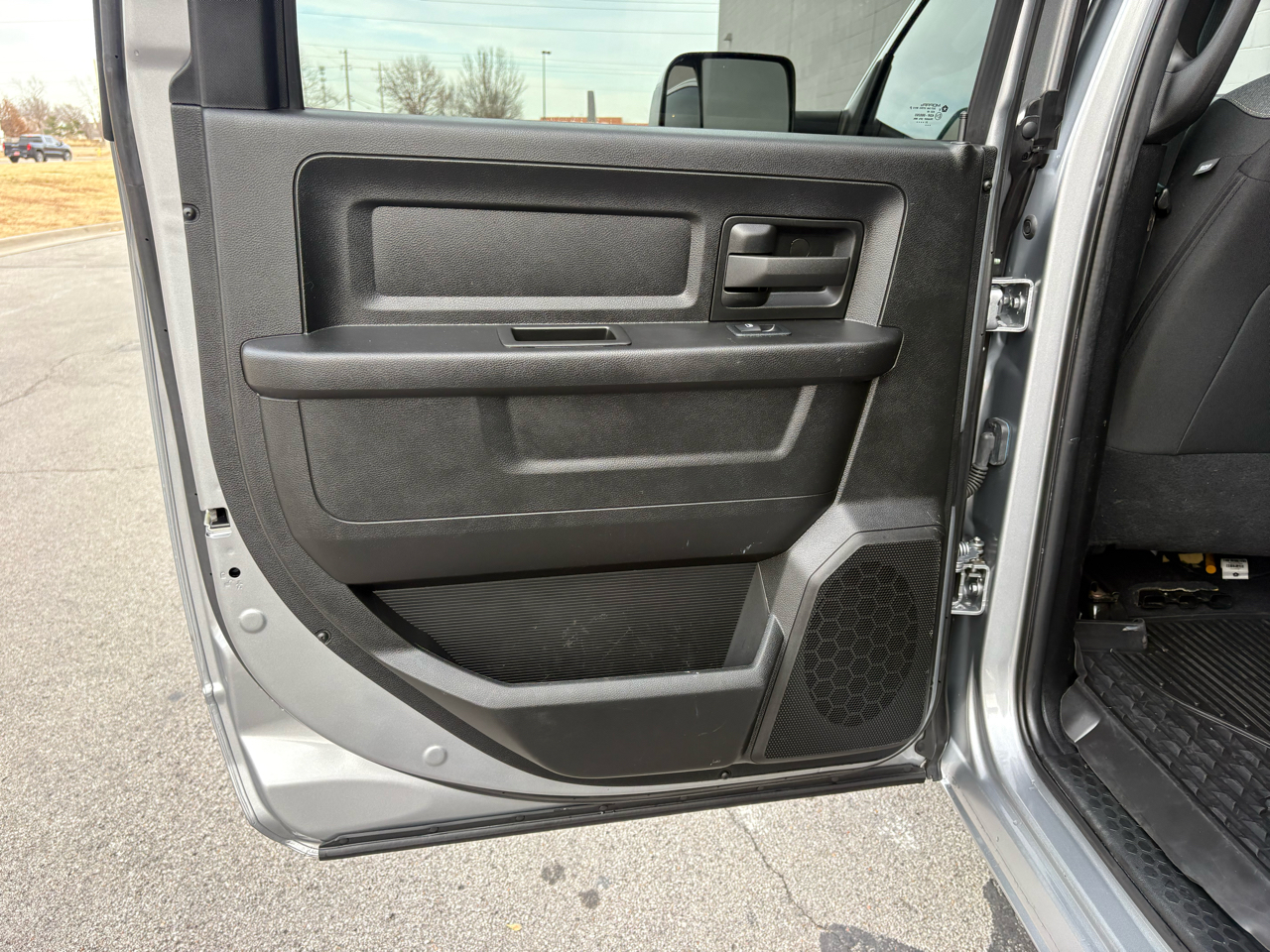 RAM 2500 Tradesman 4x4 Crew Cab 6'4" Box 2022