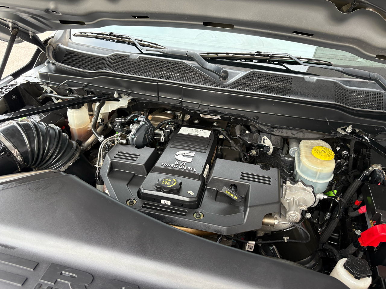 RAM 2500 Tradesman 4x4 Crew Cab 6'4" Box 2022