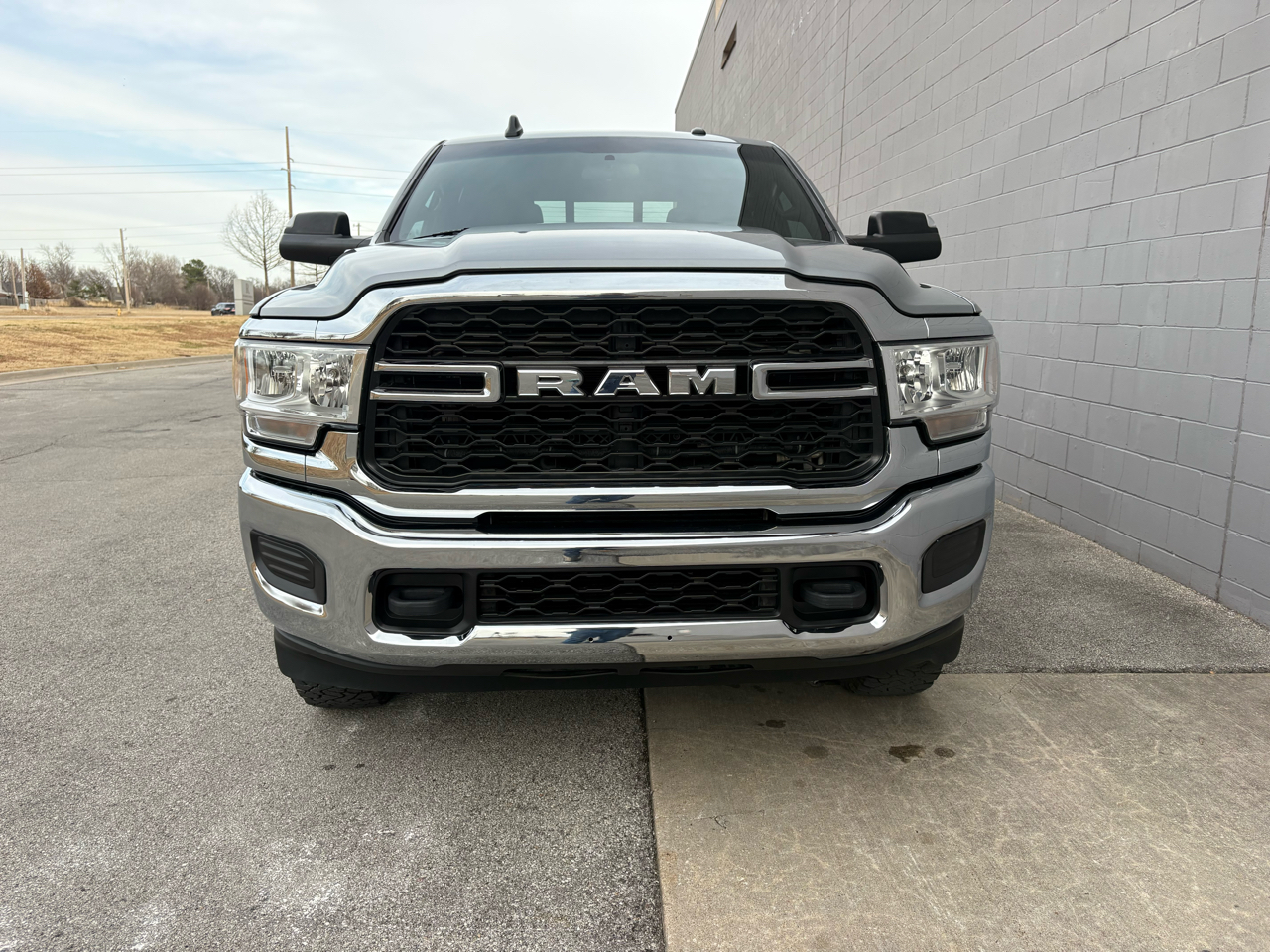 RAM 2500 Tradesman 4x4 Crew Cab 6'4" Box 2022