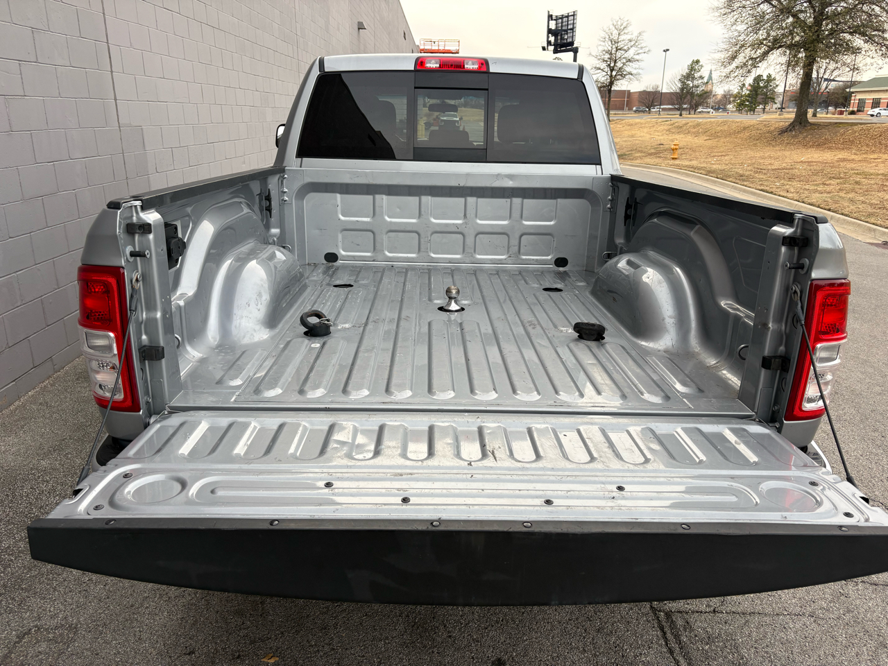 RAM 2500 Tradesman 4x4 Crew Cab 6'4" Box 2022