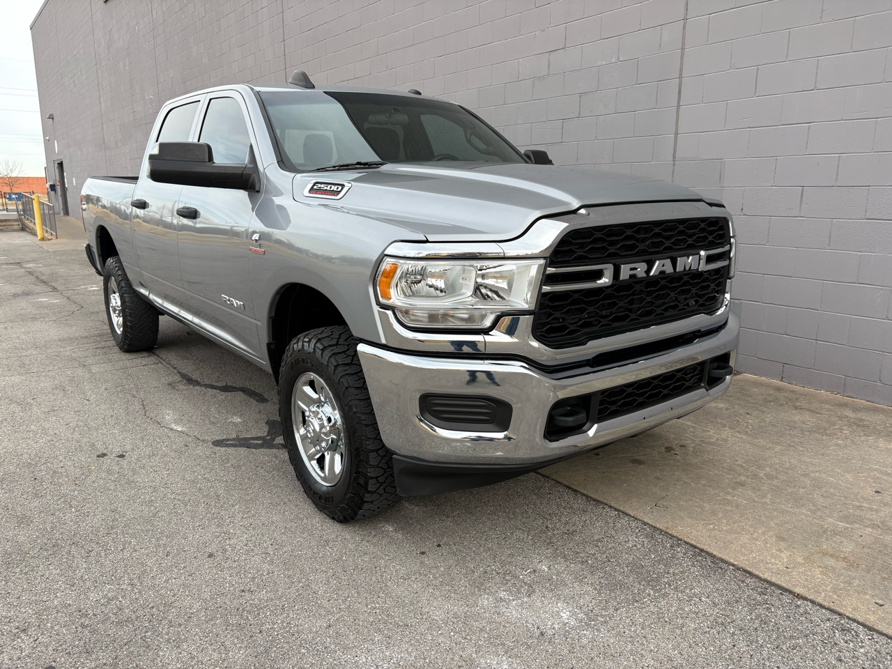 2022 RAM 2500 Tradesman 4x4 Crew Cab 6'4" Box
