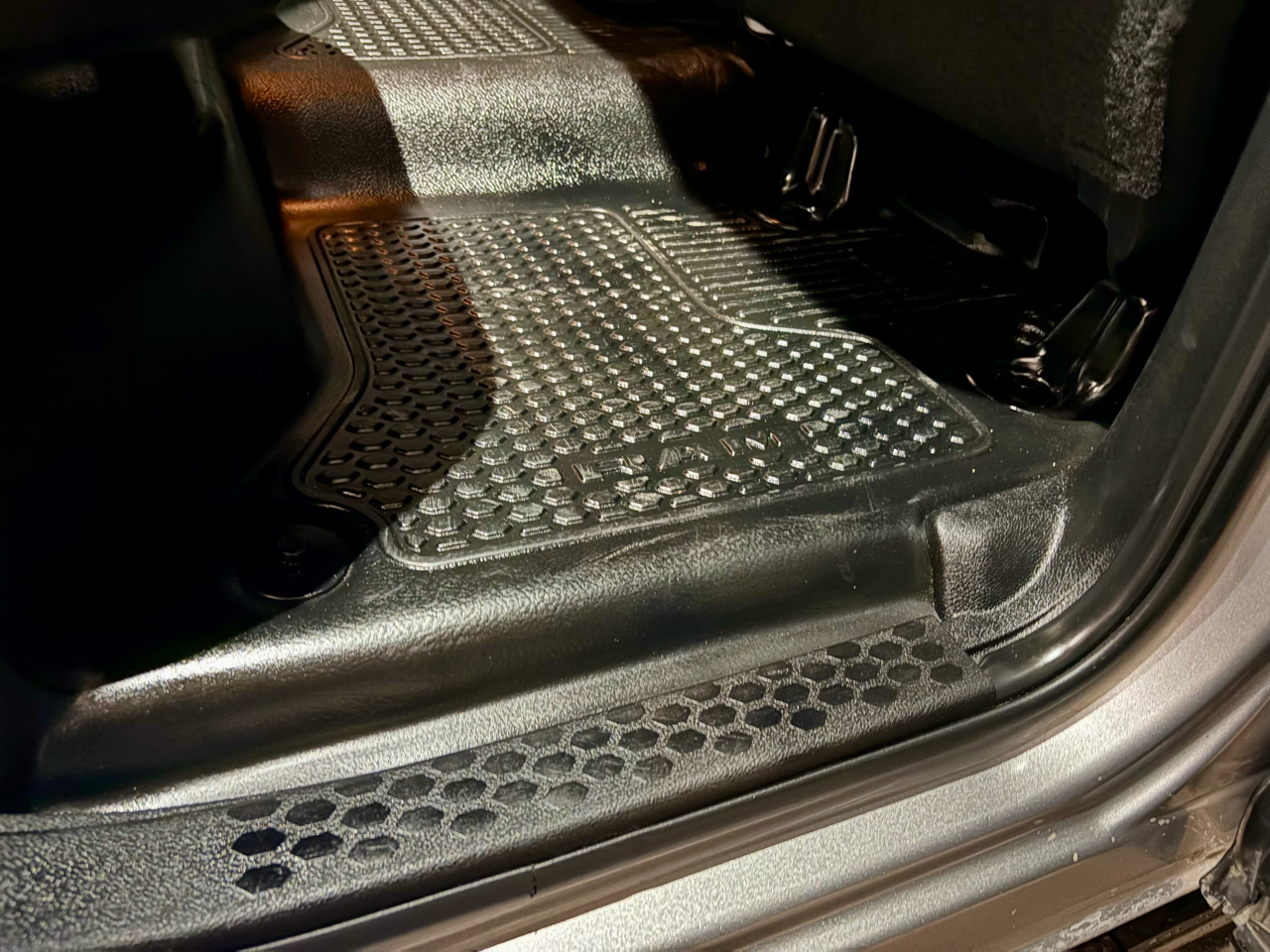 RAM 2500 Tradesman 4x4 Crew Cab 8' Box 2022