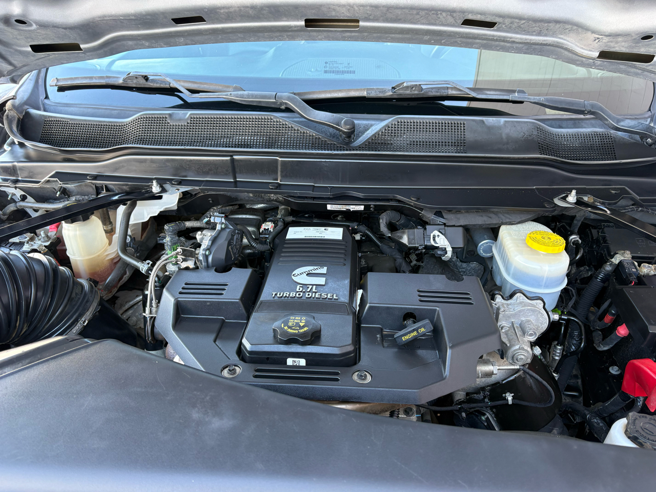 RAM 2500 Tradesman 4x4 Crew Cab 8' Box 2022