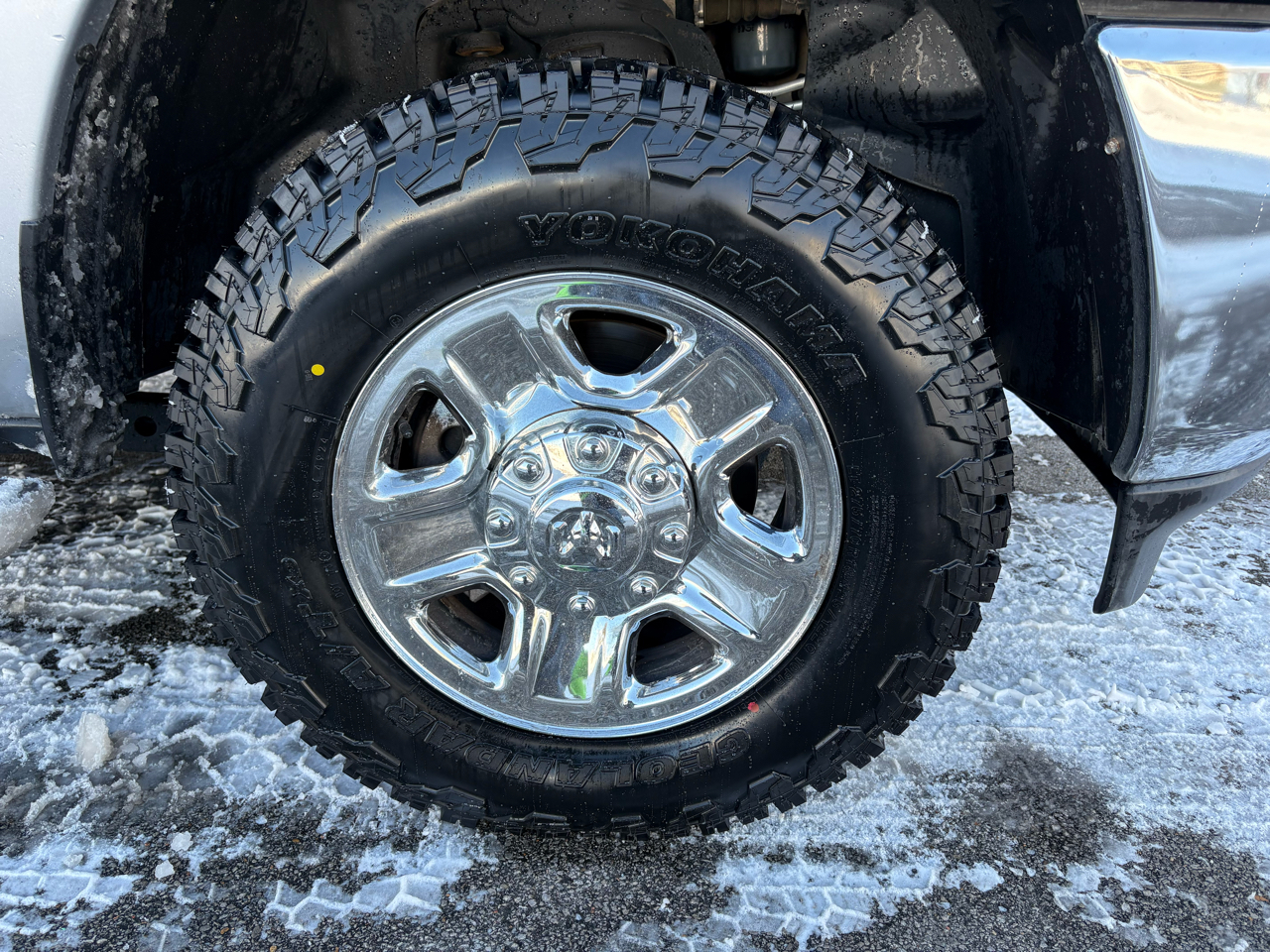 RAM 2500 Tradesman 4x4 Crew Cab 8' Box 2022