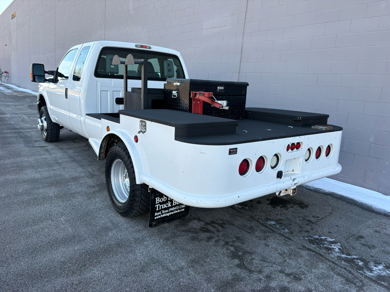Ford Super Duty F-350 DRW 4WD SuperCab 162" WB 60" CA XL 2012