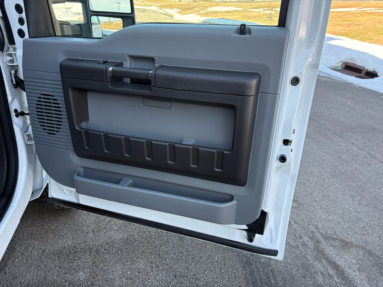 Ford Super Duty F-350 DRW 4WD SuperCab 162" WB 60" CA XL 2012