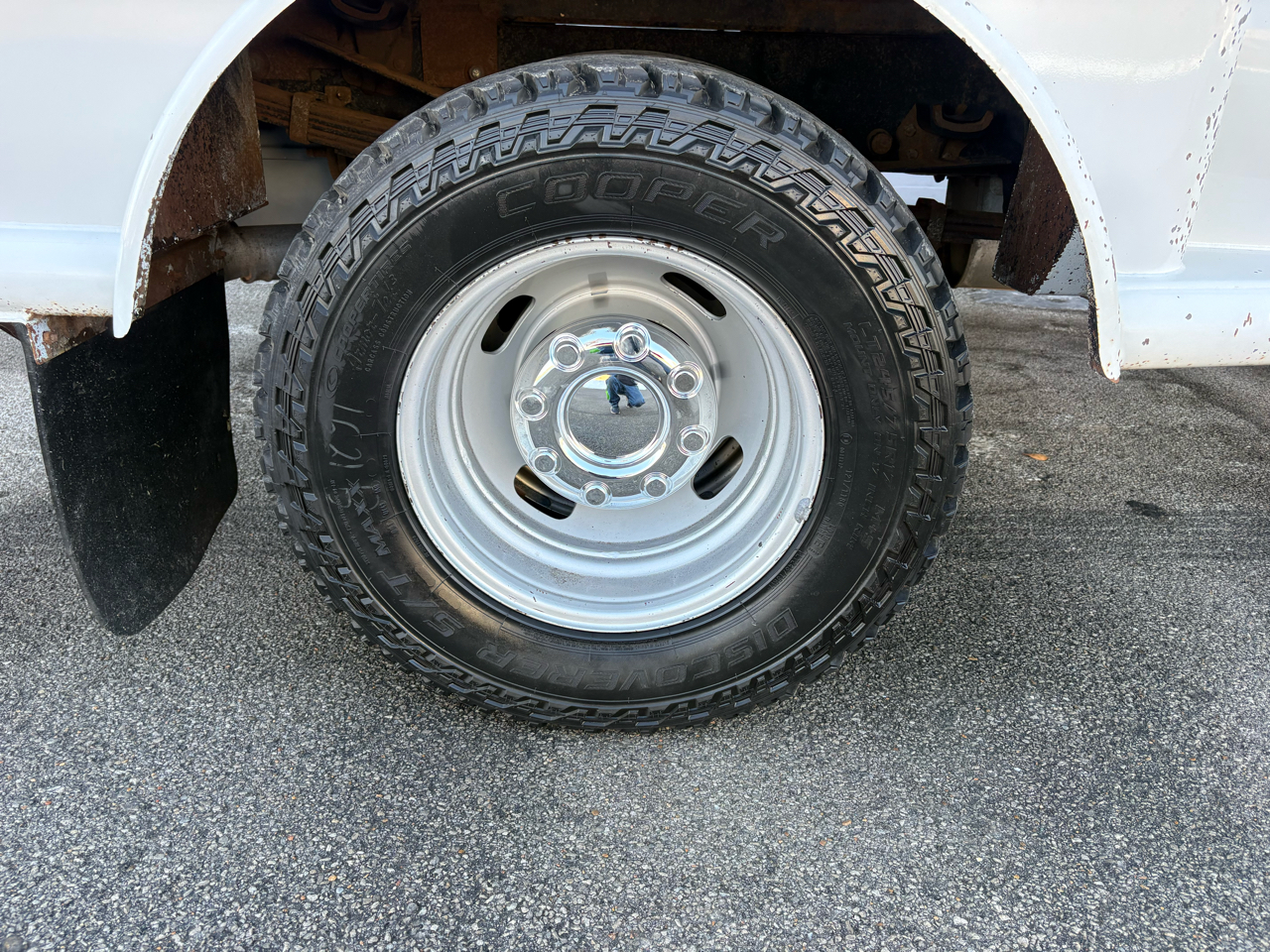 Ford Super Duty F-350 DRW 4WD SuperCab 162" WB 60" CA XL 2012