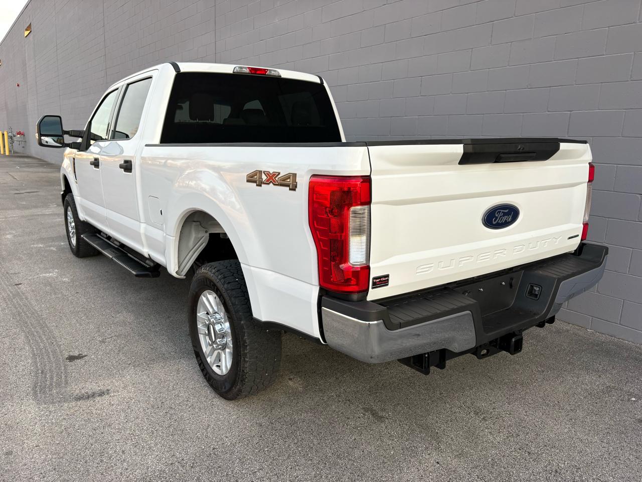 Ford Super Duty F-250 SRW XL 4WD Crew Cab 6.75' Box 2019