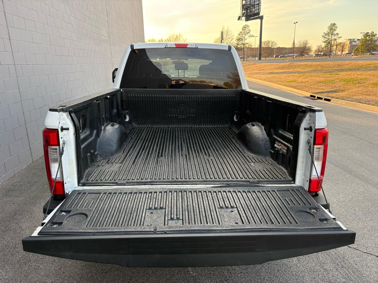 Ford Super Duty F-250 SRW XL 4WD Crew Cab 6.75' Box 2019