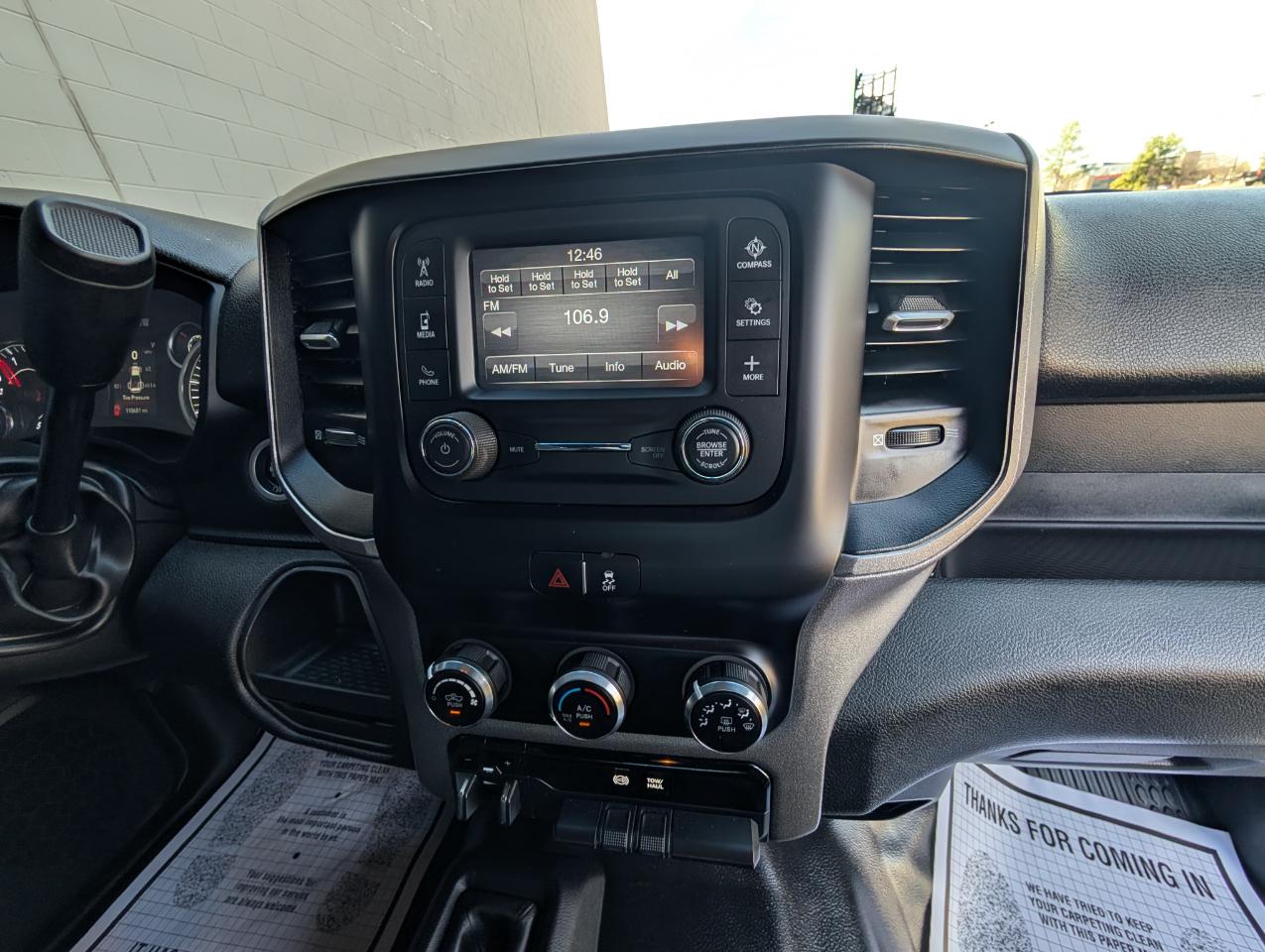 RAM 3500 Tradesman 4x4 Crew Cab 8' Box 2024