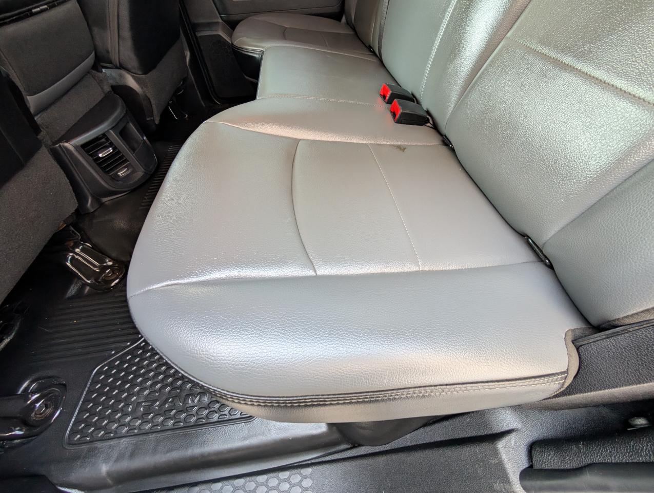 RAM 3500 Tradesman 4x4 Crew Cab 8' Box 2024