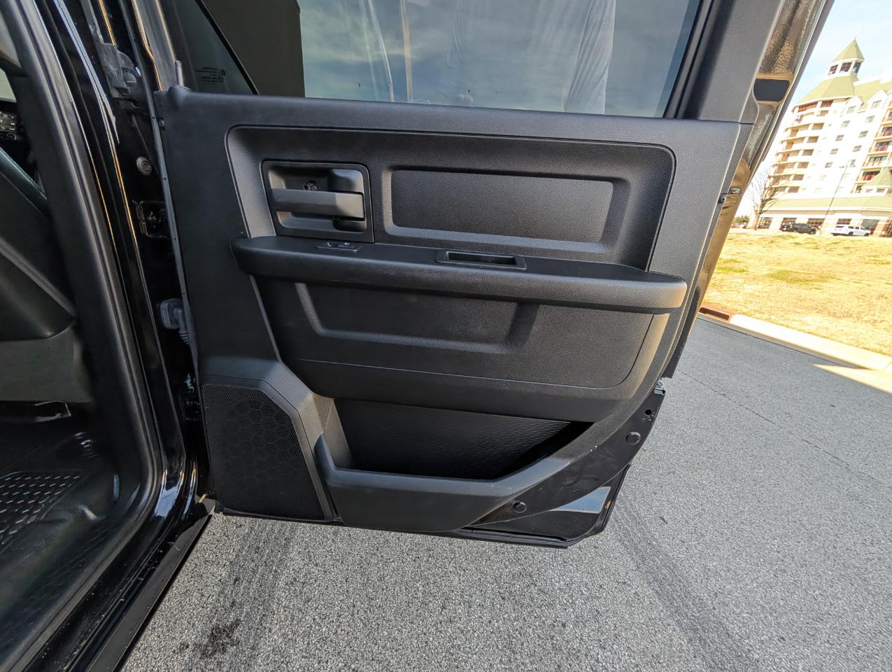 RAM 3500 Tradesman 4x4 Crew Cab 8' Box 2024