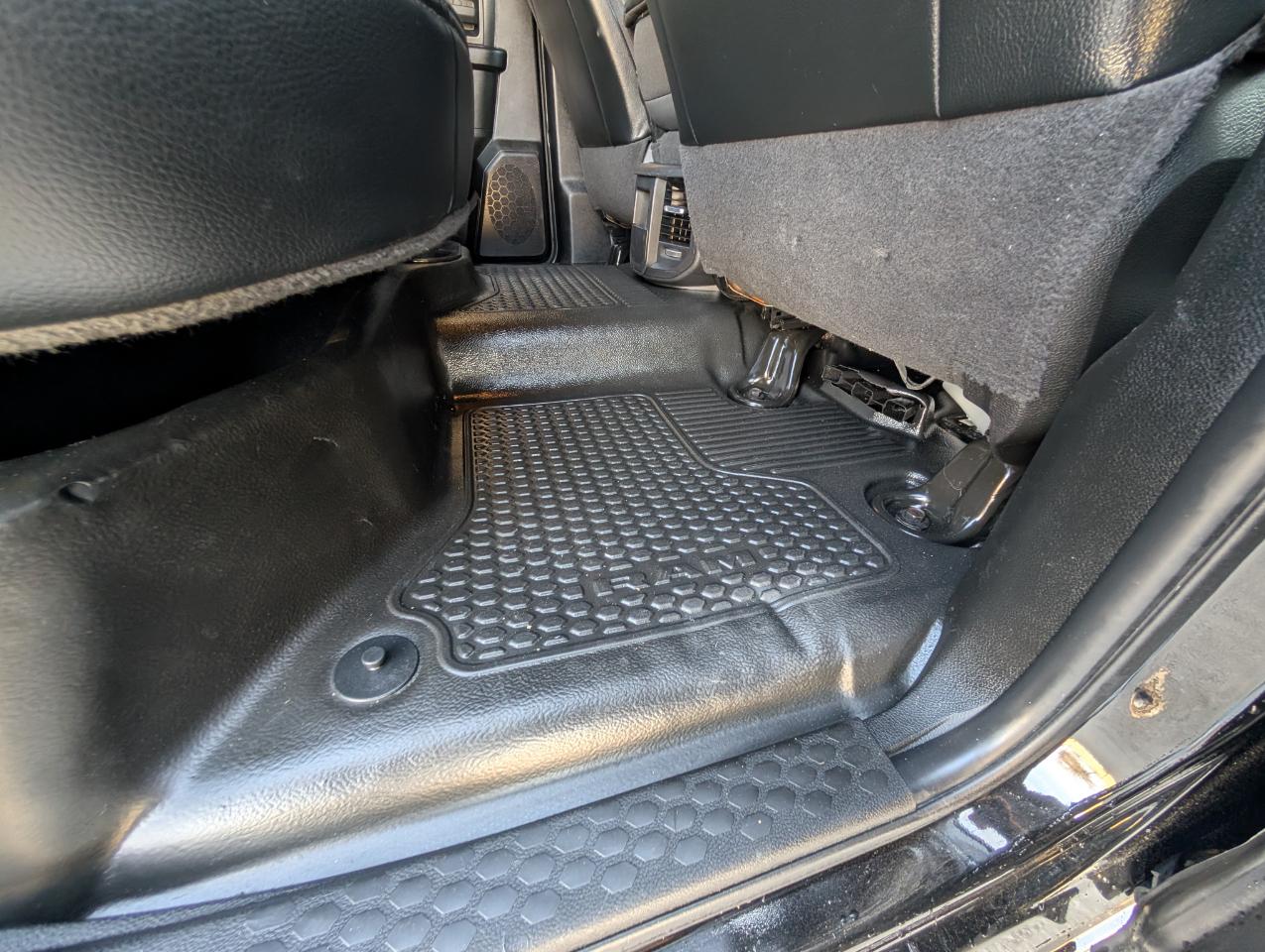 RAM 3500 Tradesman 4x4 Crew Cab 8' Box 2024