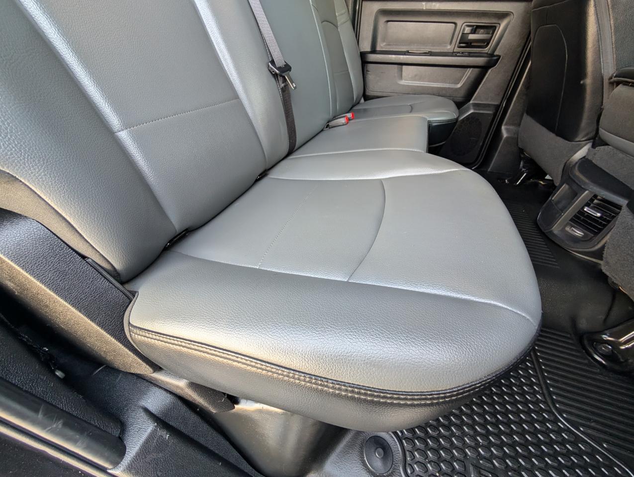 RAM 3500 Tradesman 4x4 Crew Cab 8' Box 2024