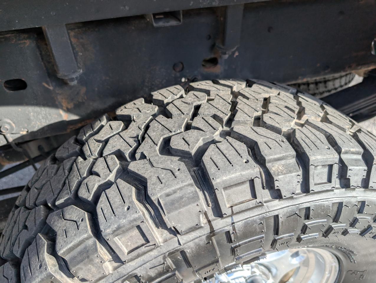 Chevrolet Silverado 2500HD Ext Cab 143.5" WB 4WD LS 2003