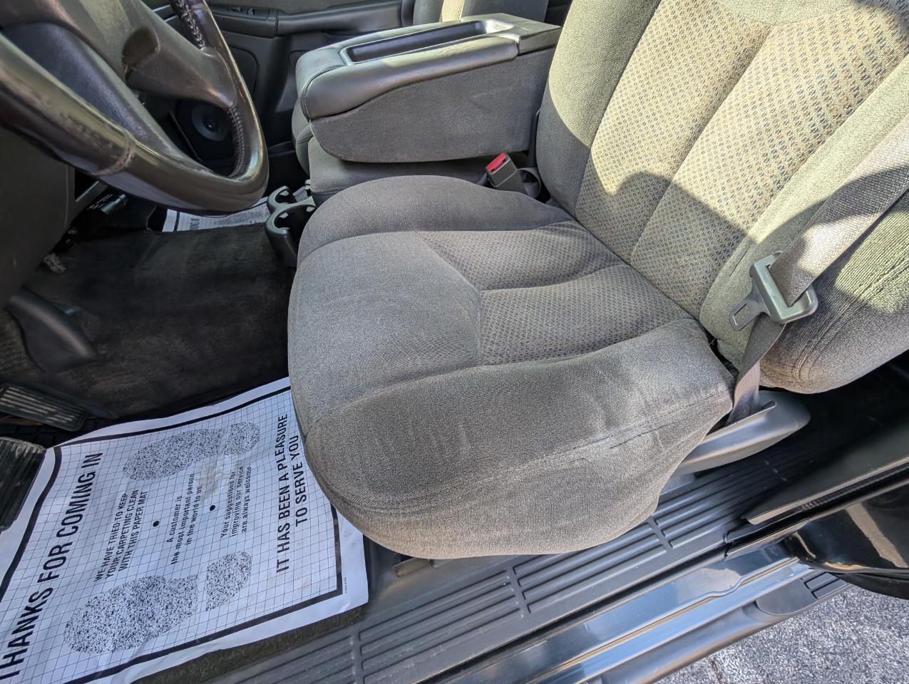 Chevrolet Silverado 2500HD Ext Cab 143.5" WB 4WD LS 2003