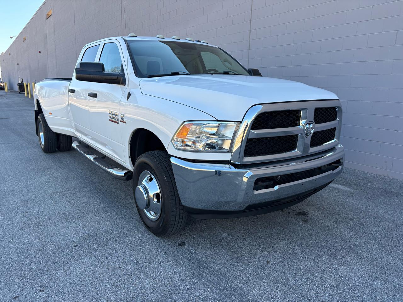 2018 RAM 3500 Tradesman Crew Cab LB DRW 4WD
