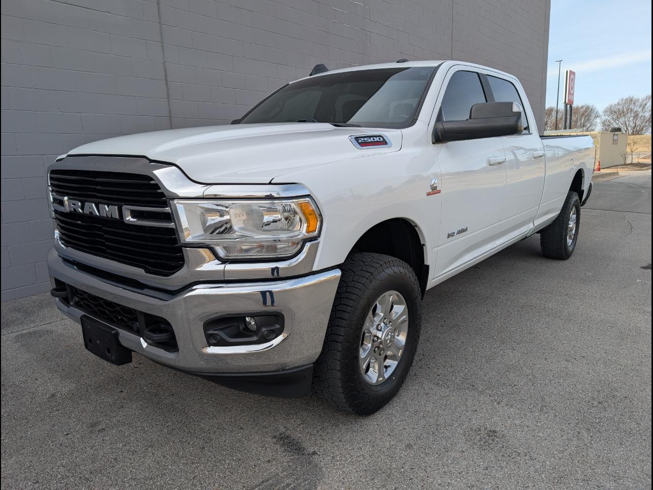 RAM 2500 Big Horn 4x4 Crew Cab 8' Box 2021