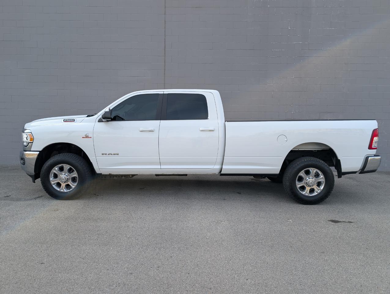 RAM 2500 Big Horn 4x4 Crew Cab 8' Box 2021
