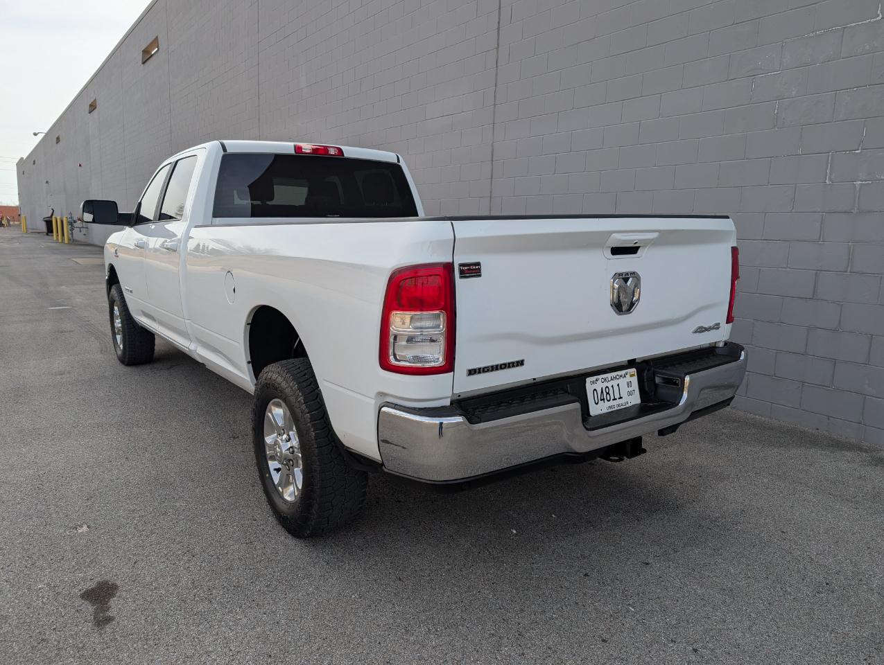 RAM 2500 Big Horn 4x4 Crew Cab 8' Box 2021