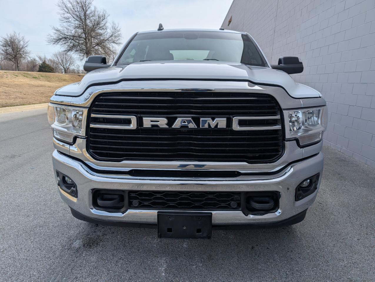 RAM 2500 Big Horn 4x4 Crew Cab 8' Box 2021