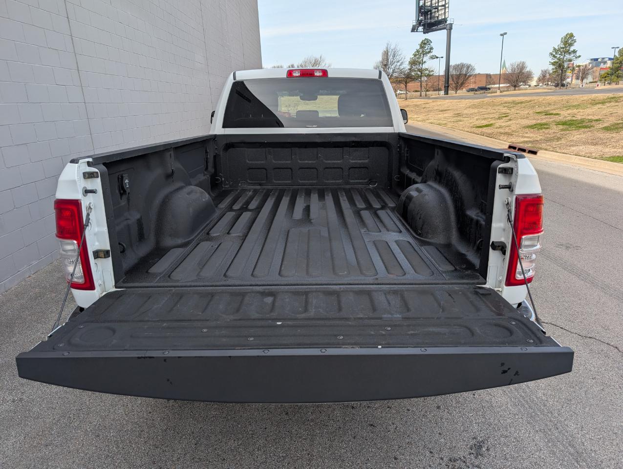 RAM 2500 Big Horn 4x4 Crew Cab 8' Box 2021