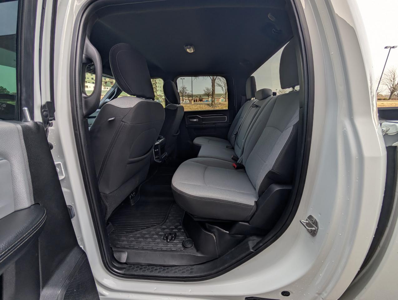 RAM 2500 Big Horn 4x4 Crew Cab 8' Box 2021