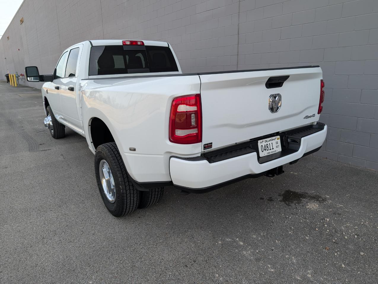 RAM 3500 Tradesman 4x4 Crew Cab 8' Box 2024