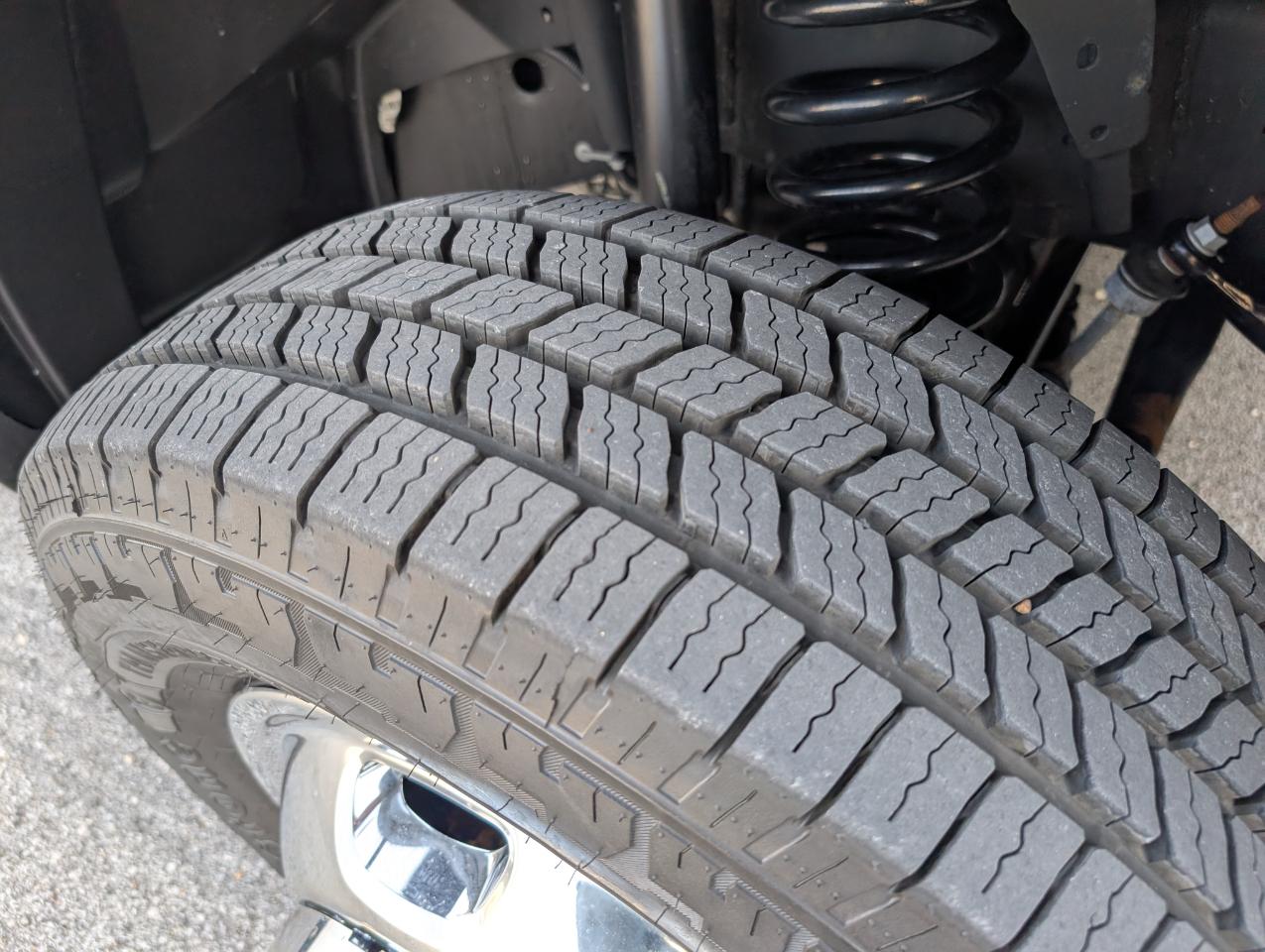 RAM 3500 Tradesman 4x4 Crew Cab 8' Box 2024