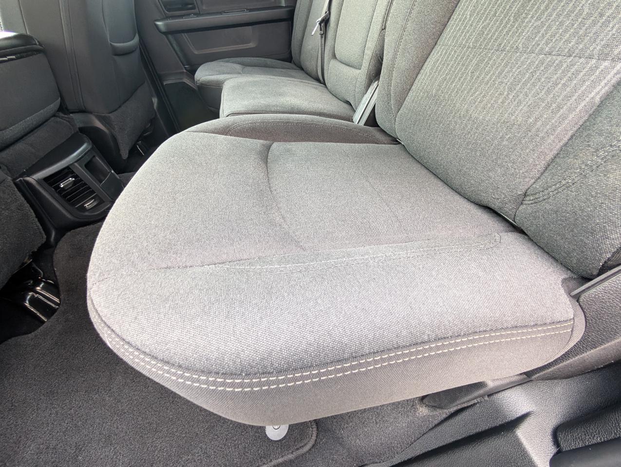 RAM 3500 Tradesman 4x4 Crew Cab 8' Box 2024