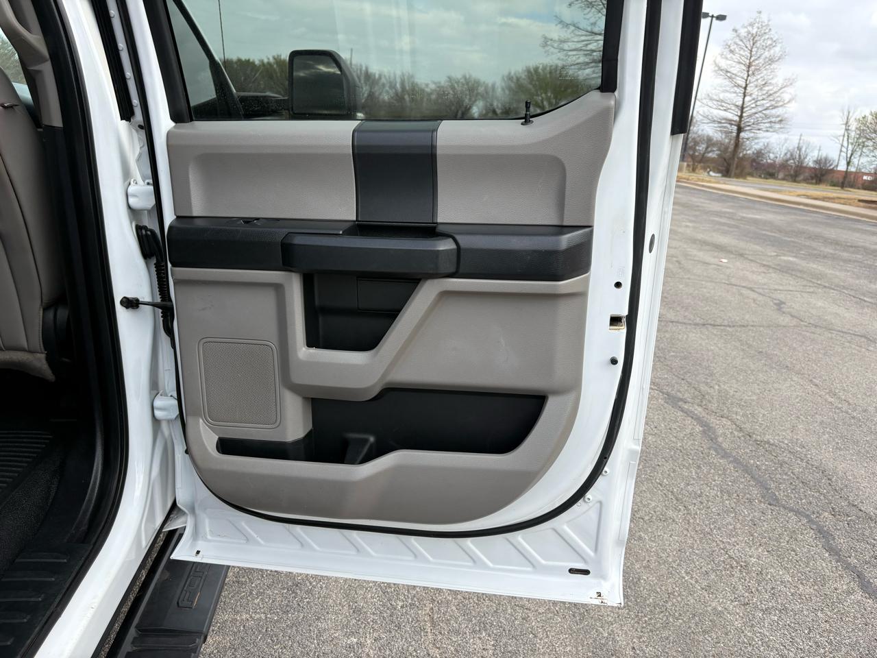 Ford Super Duty F-250 SRW XL 4WD Crew Cab 6.75' Box 2018