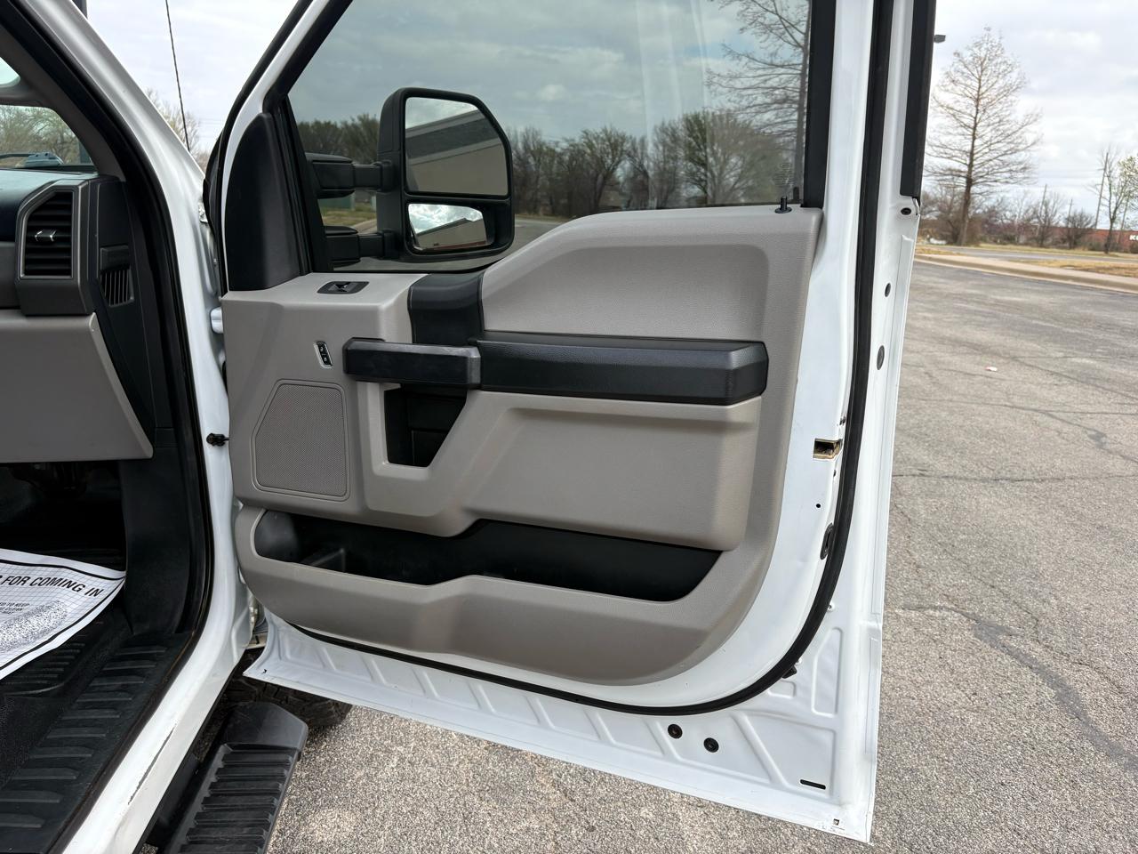 Ford Super Duty F-250 SRW XL 4WD Crew Cab 6.75' Box 2018