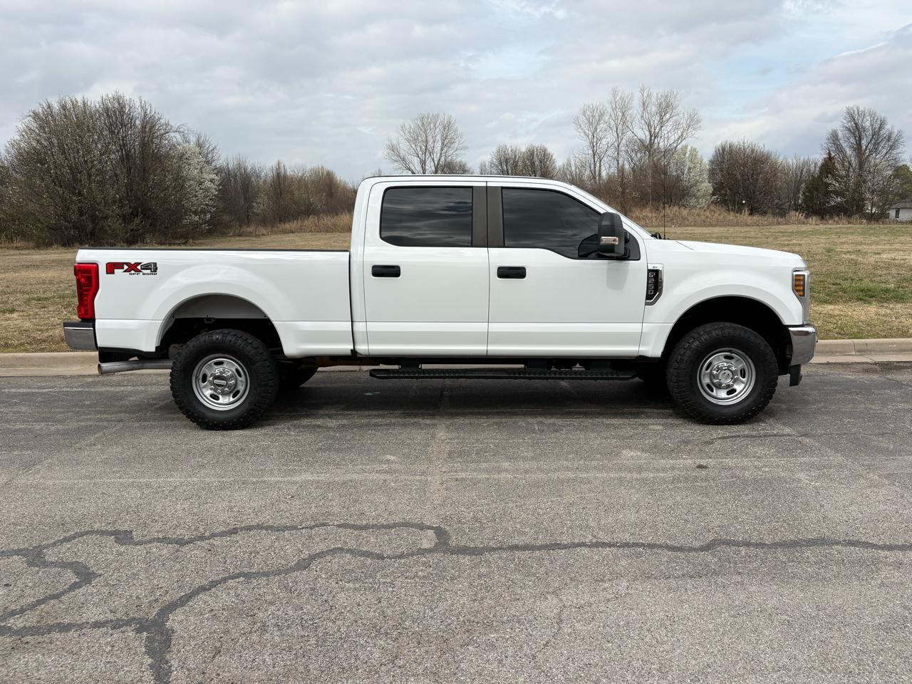 Ford Super Duty F-250 SRW XL 4WD Crew Cab 6.75' Box 2018