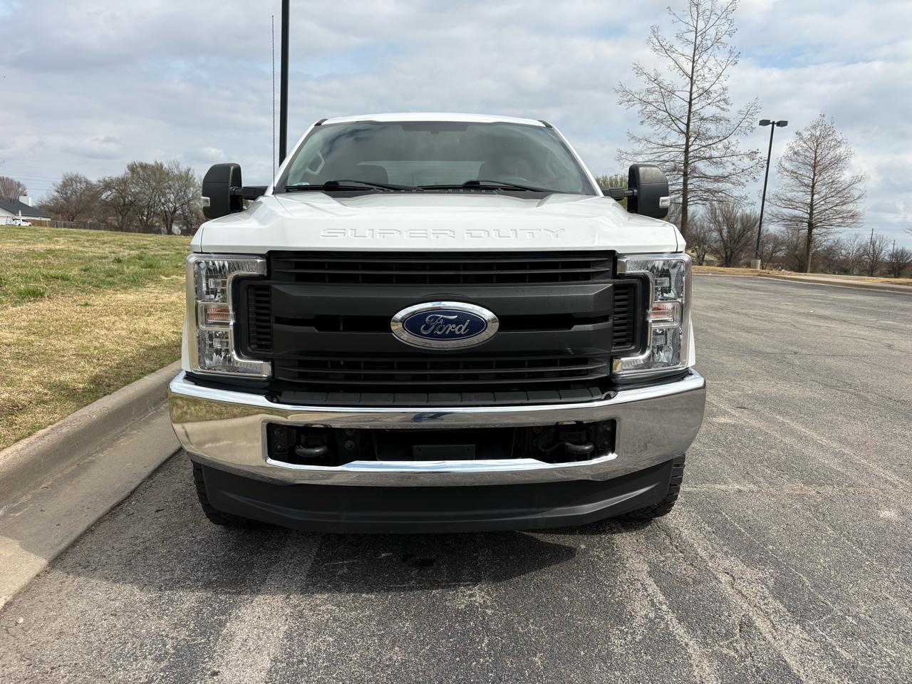 Ford Super Duty F-250 SRW XL 4WD Crew Cab 6.75' Box 2018