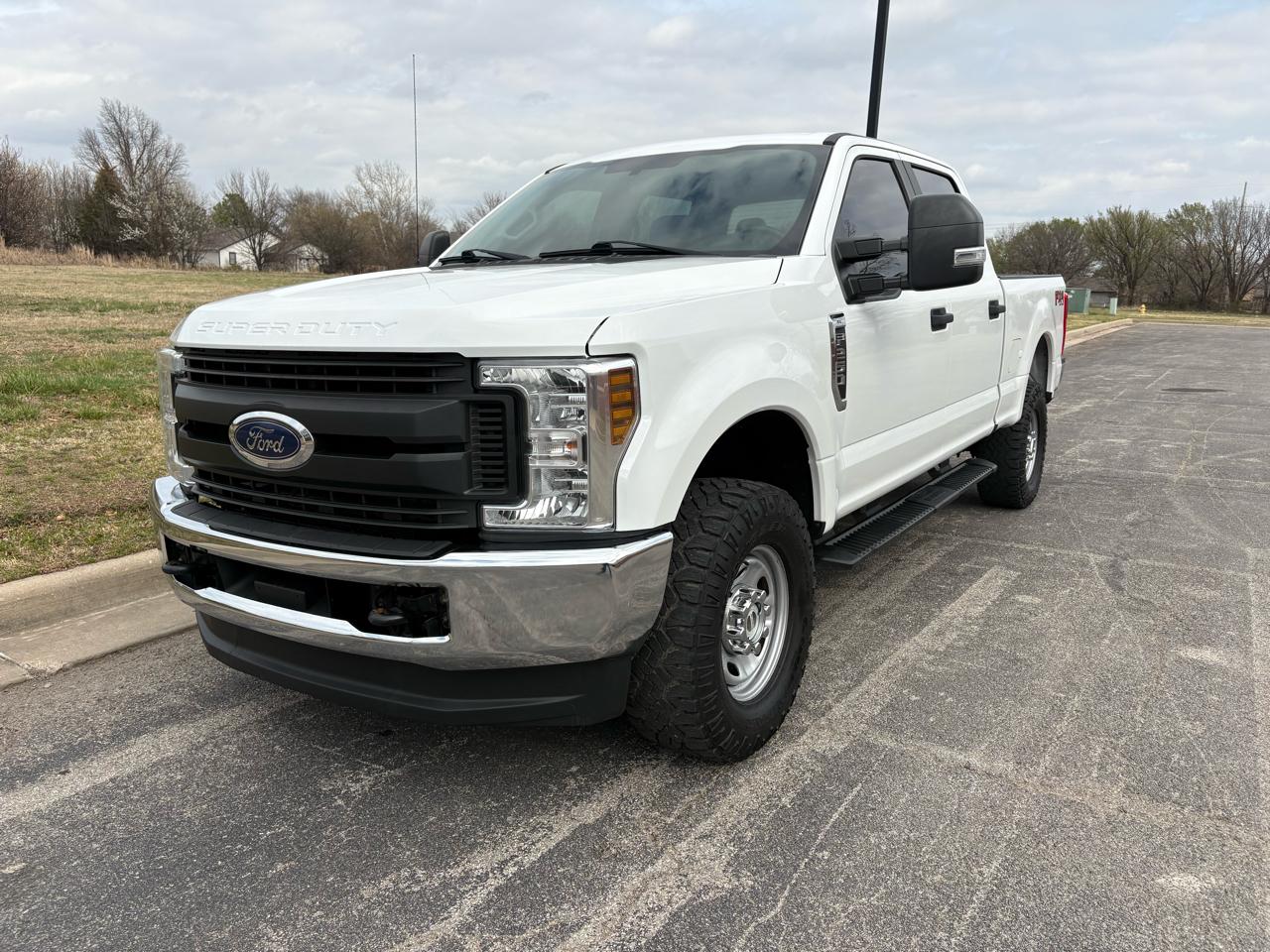 2018 Ford Super Duty F-250 SRW XL 4WD Crew Cab 6.75' Box