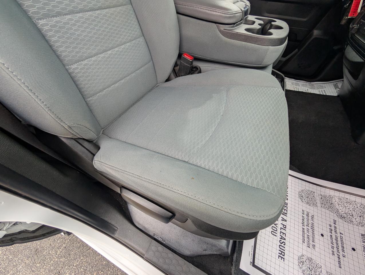 RAM 3500 Tradesman 4x4 Crew Cab 8' Box 2018