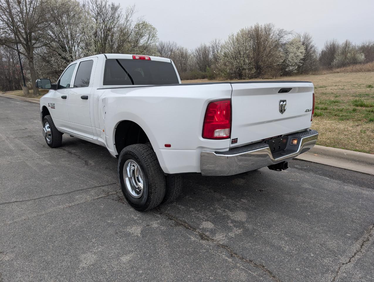 RAM 3500 Tradesman 4x4 Crew Cab 8' Box 2018