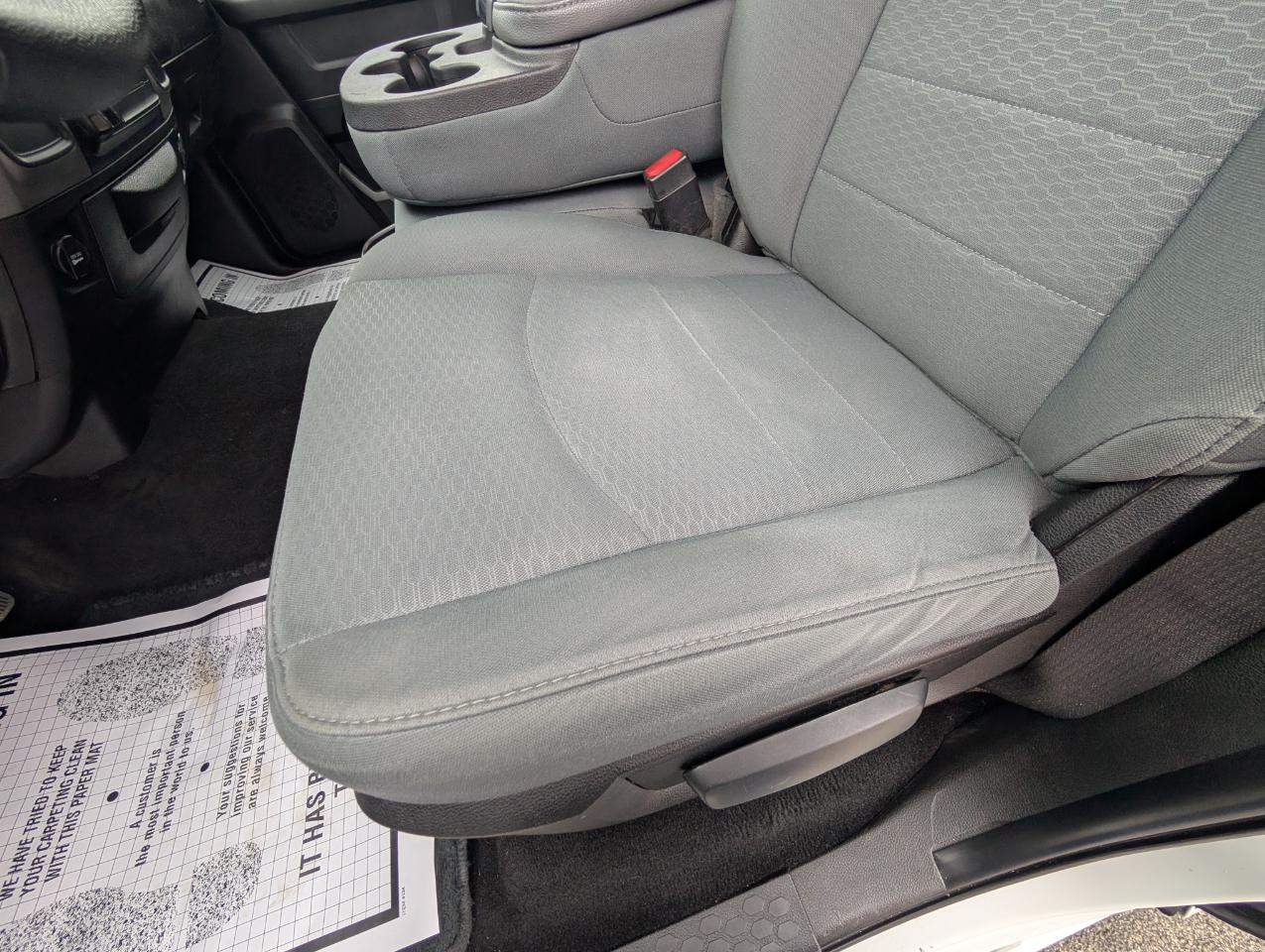 RAM 3500 Tradesman 4x4 Crew Cab 8' Box 2018