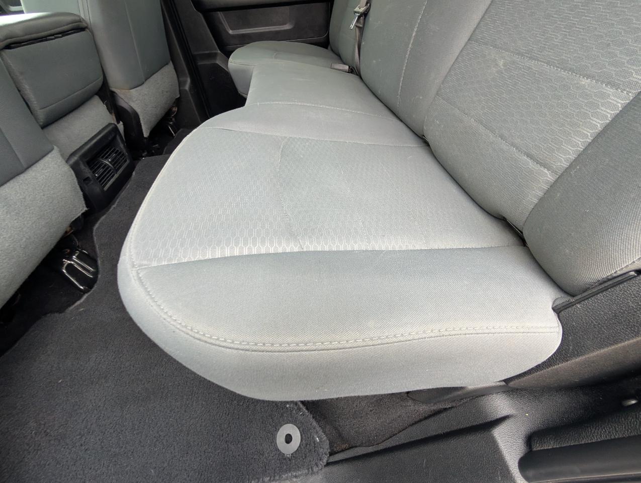 RAM 3500 Tradesman 4x4 Crew Cab 8' Box 2018