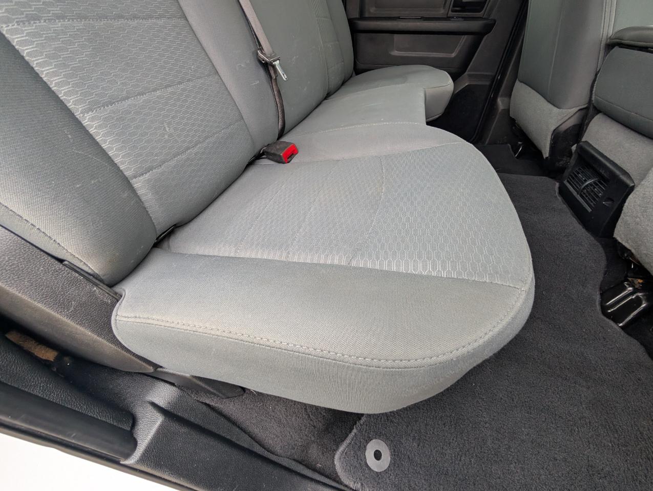 RAM 3500 Tradesman 4x4 Crew Cab 8' Box 2018