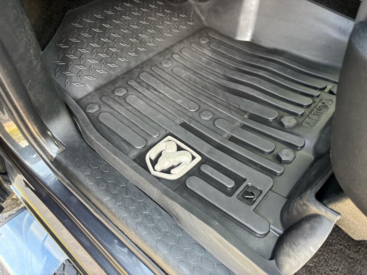 RAM 2500 4WD Crew Cab 149" Tradesman 2015