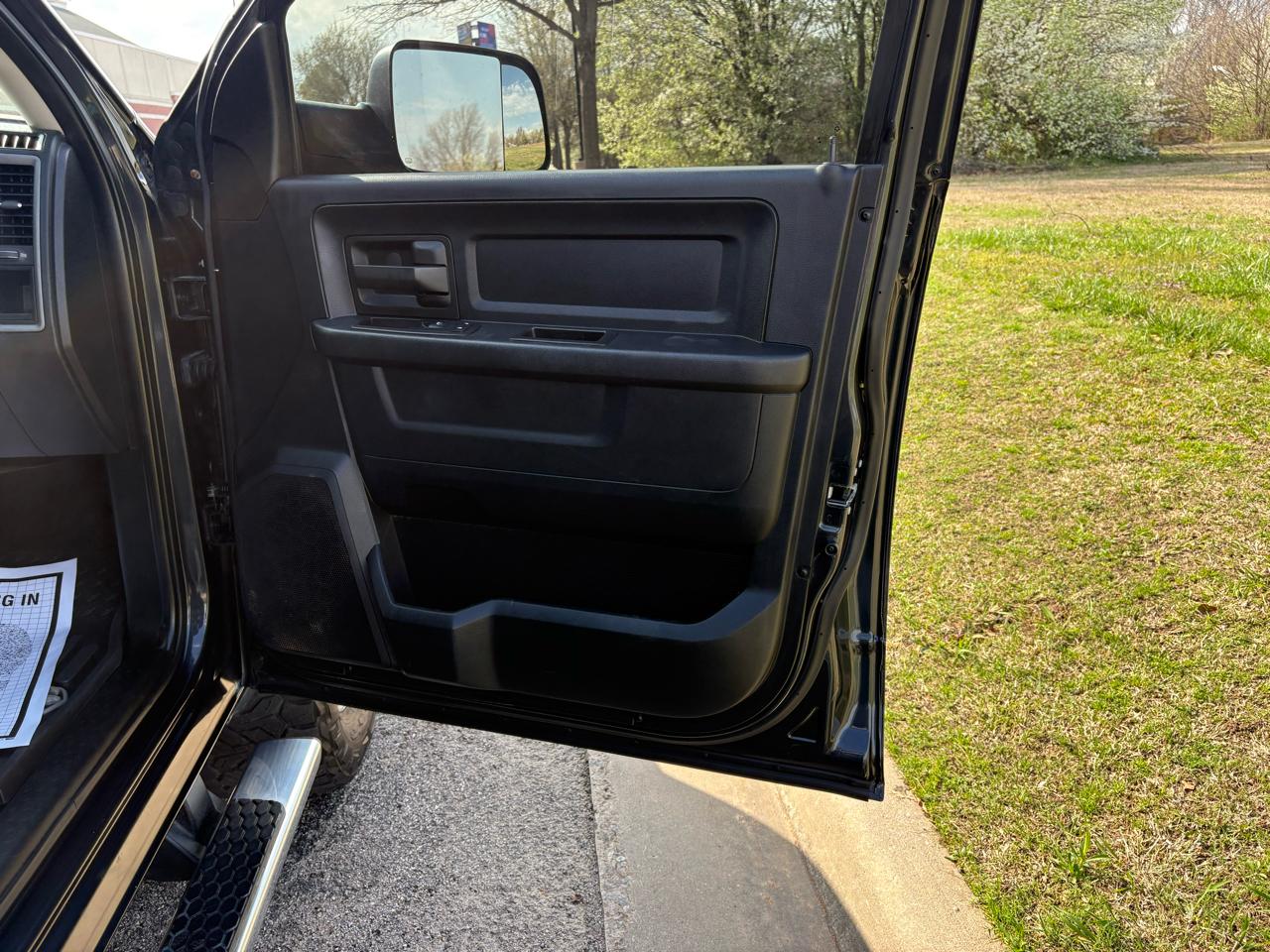 RAM 2500 4WD Crew Cab 149" Tradesman 2015