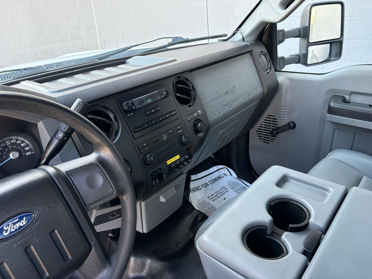 Ford Super Duty F-350 DRW 2WD Reg Cab 141" WB 60" CA XL 2016