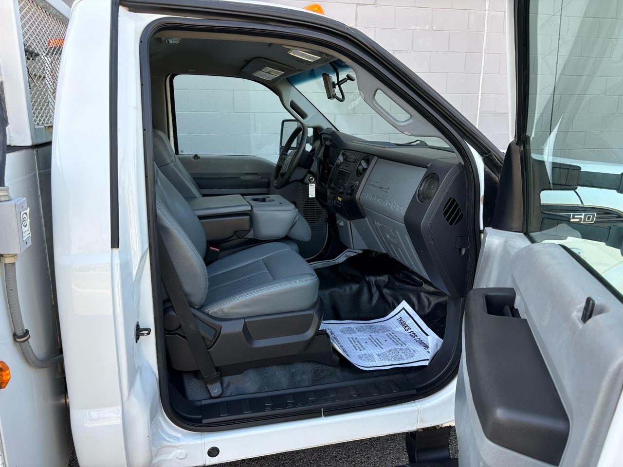 Ford Super Duty F-350 DRW 2WD Reg Cab 141" WB 60" CA XL 2016