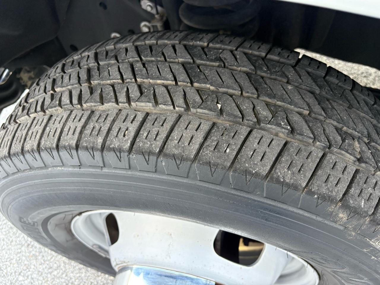 Ford Super Duty F-350 DRW 2WD Reg Cab 141" WB 60" CA XL 2016