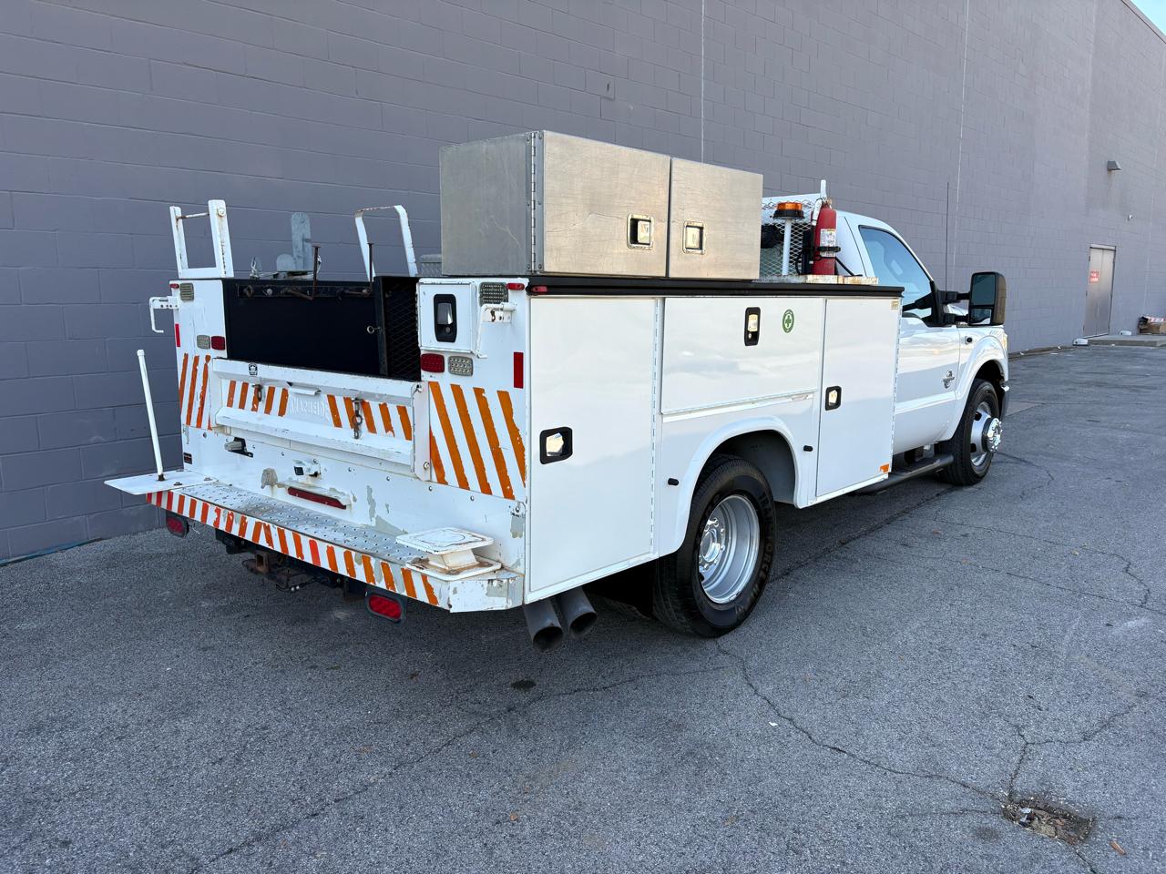 Ford Super Duty F-350 DRW 2WD Reg Cab 141" WB 60" CA XL 2016