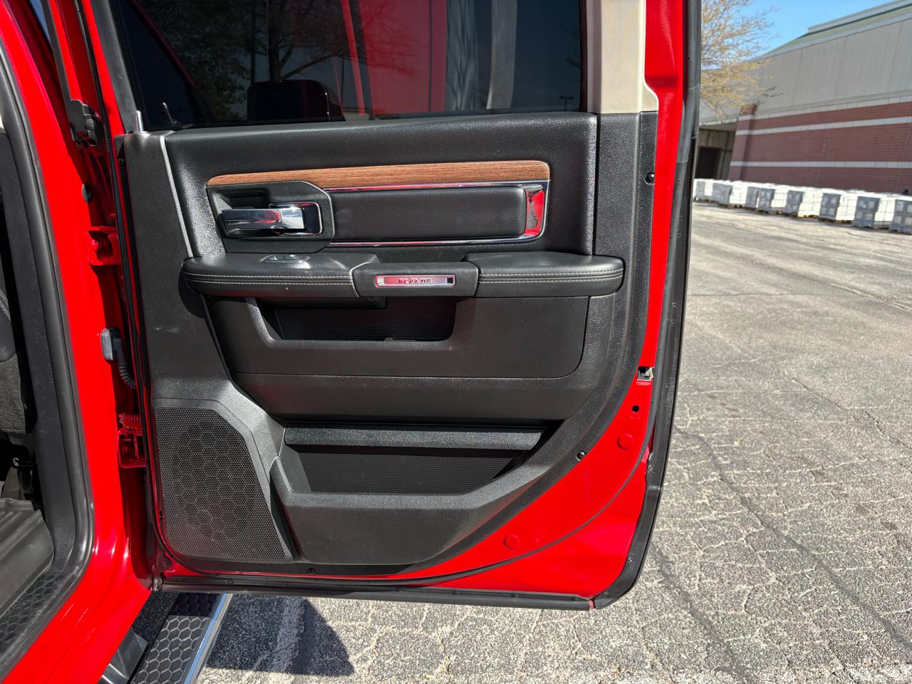 RAM 2500 Laramie 4x4 Crew Cab 6'4" Box 2018