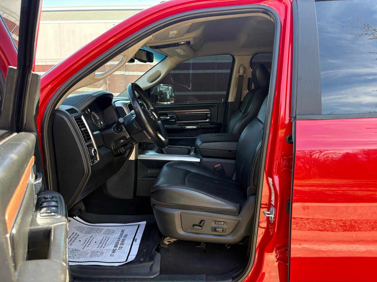 RAM 2500 Laramie 4x4 Crew Cab 6'4" Box 2018