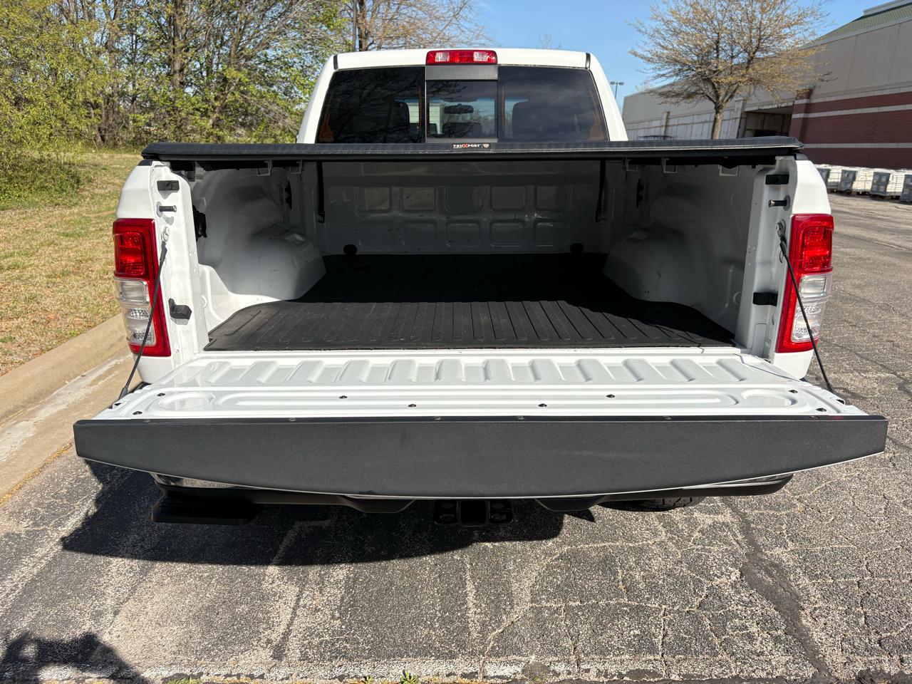 RAM 2500 Tradesman 4x4 Crew Cab 6'4" Box 2019