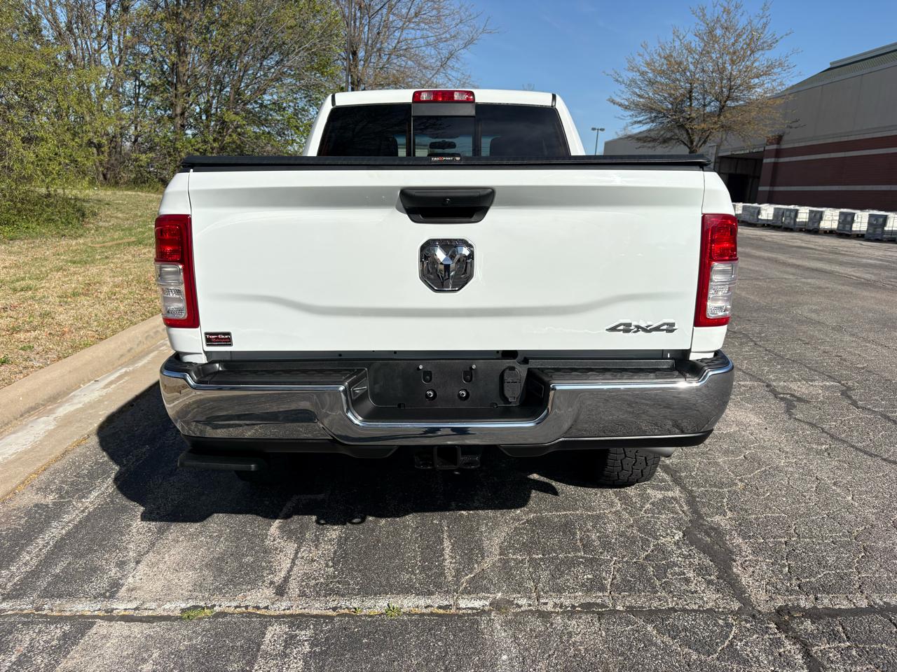 RAM 2500 Tradesman 4x4 Crew Cab 6'4" Box 2019